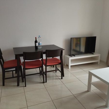 Polycarpou 48 Apartment Paphos Ngoại thất bức ảnh