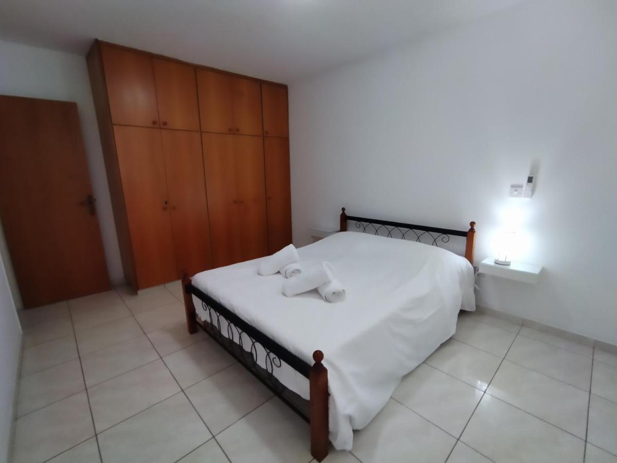 Polycarpou 48 Apartment Paphos Ngoại thất bức ảnh