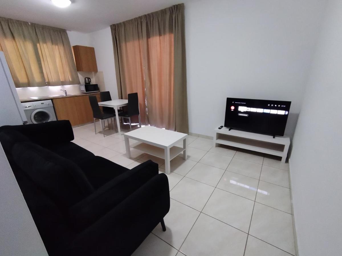 Polycarpou 48 Apartment Paphos Ngoại thất bức ảnh