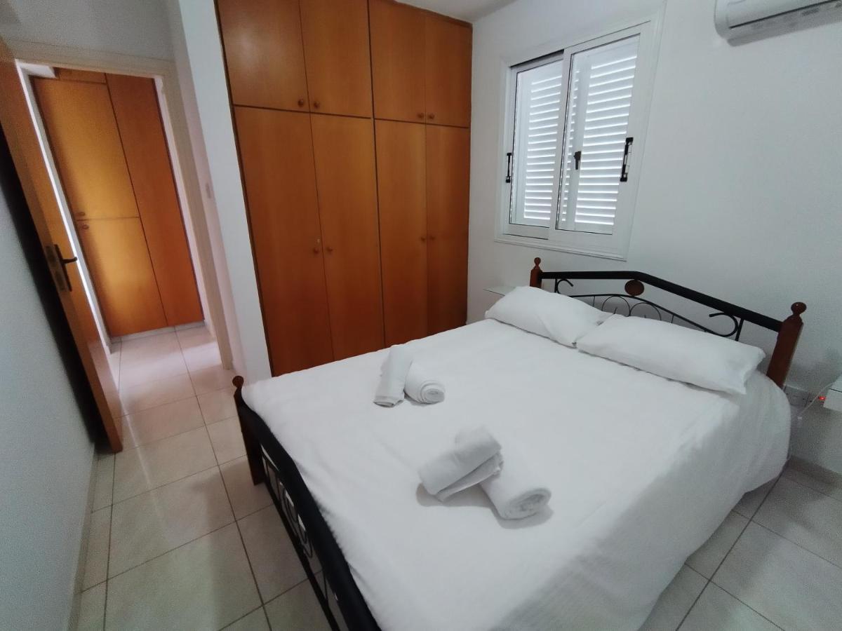 Polycarpou 48 Apartment Paphos Ngoại thất bức ảnh