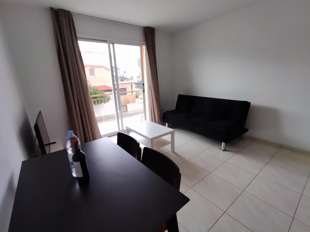 Polycarpou 48 Apartment Paphos Ngoại thất bức ảnh