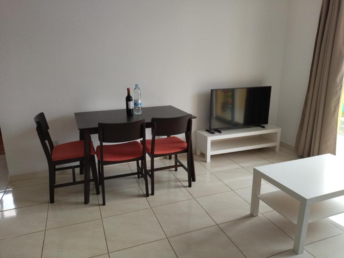 Polycarpou 48 Apartment Paphos Ngoại thất bức ảnh